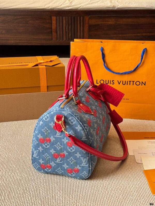 Modern Style Trendy LV Handbag L1752