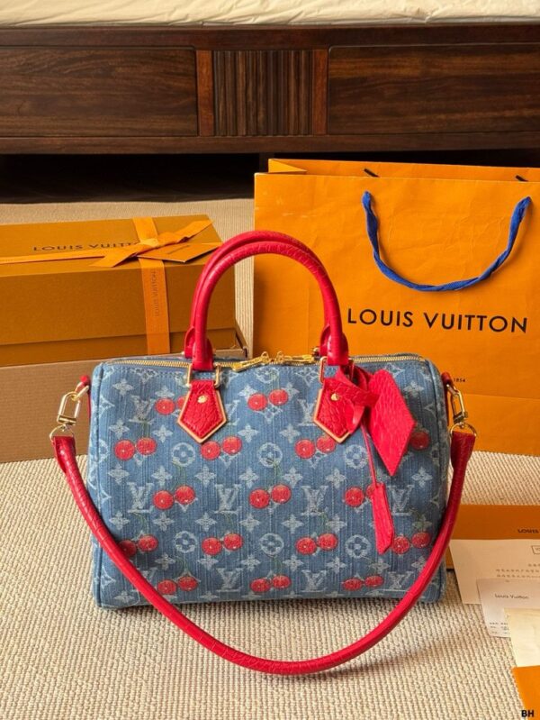 Modern Style Trendy LV Handbag L1752