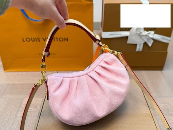 Modern Style Trendy LV Handbag L1726
