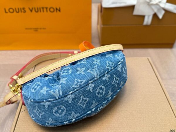 Modern Style Trendy LV Handbag L1726