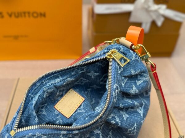 Modern Style Trendy LV Handbag L1726