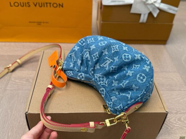Modern Style Trendy LV Handbag L1726