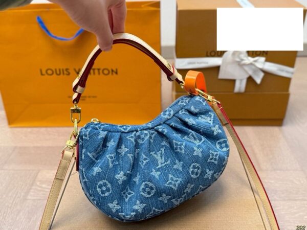 Modern Style Trendy LV Handbag L1726