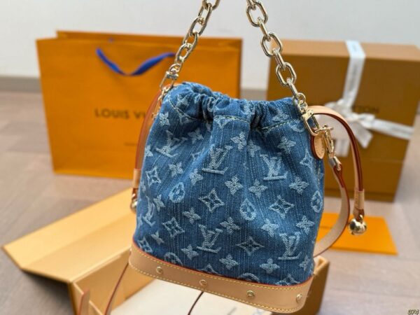 Modern Style Trendy LV Handbag L1724
