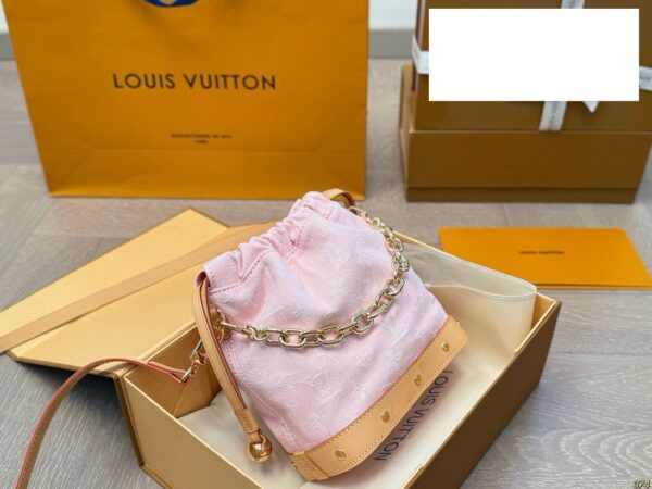 Modern Style Trendy LV Handbag L1724