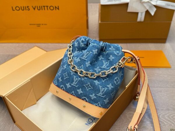 Modern Style Trendy LV Handbag L1724