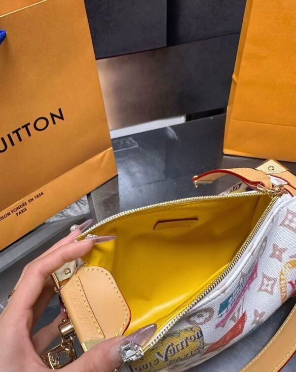 Modern Style Trendy LV Handbag L1686