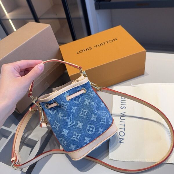 Modern Style Trendy LV Handbag L1670