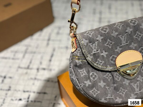Modern Style Trendy LV Handbag L1655