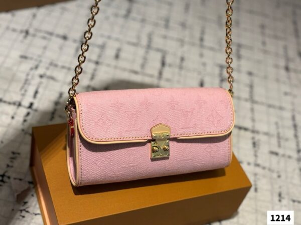 Modern Style Trendy LV Handbag L1654