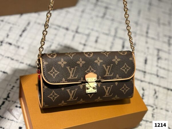 Modern Style Trendy LV Handbag L1654