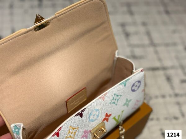 Modern Style Trendy LV Handbag L1654