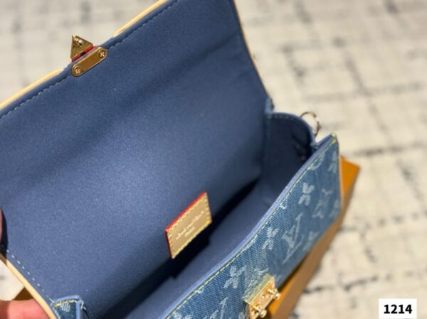 Modern Style Trendy LV Handbag L1654