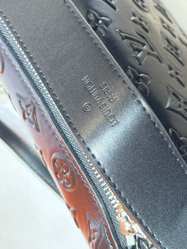 Modern Style Trendy L*V Handbag 1632