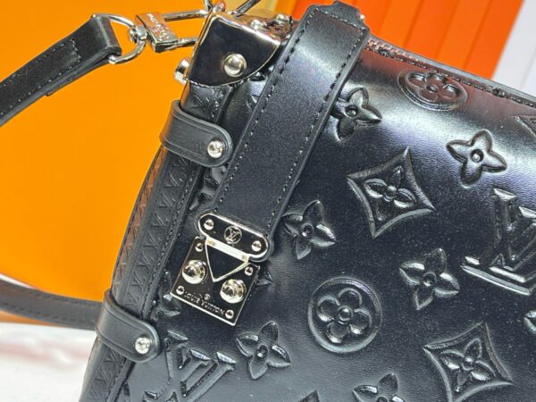 Modern Style Trendy L*V Handbag 1632