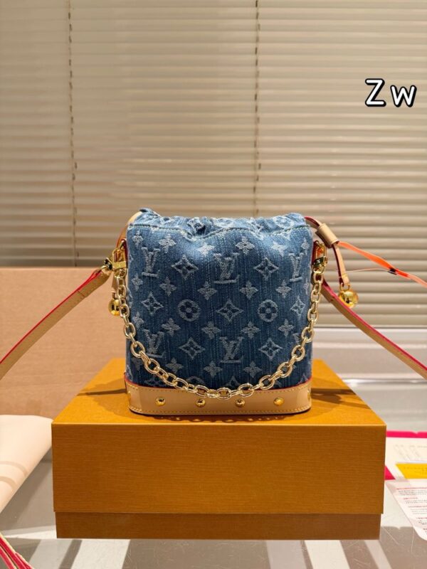 Modern Style Trendy Bag L5101