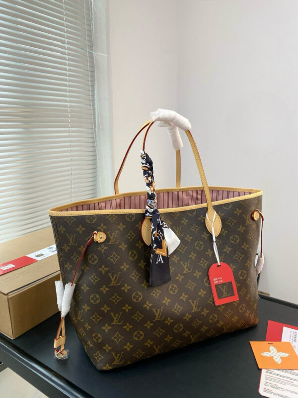 Modern Style Trendy Bag L5207