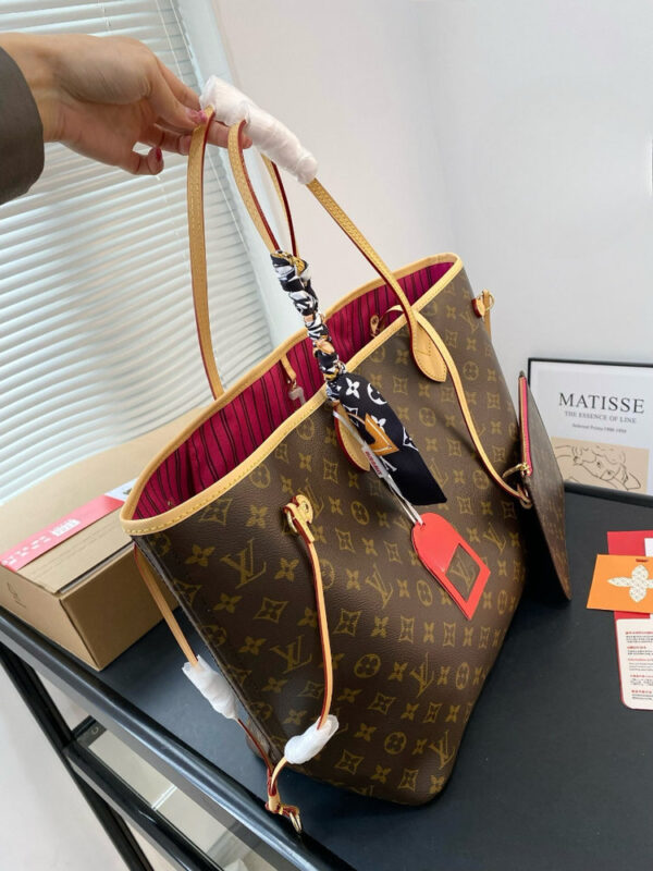 Modern Style Trendy Bag L5207