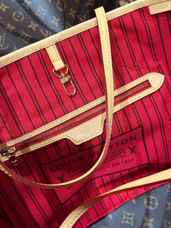 Modern Style Trendy Bag L5206