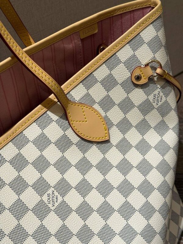 Modern Style Trendy Bag L5206