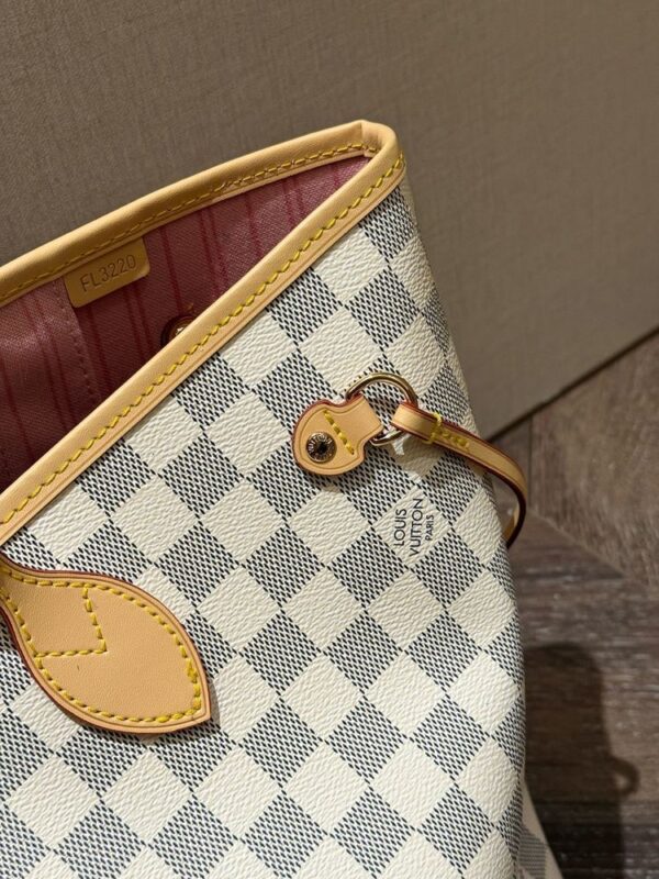 Modern Style Trendy Bag L5206