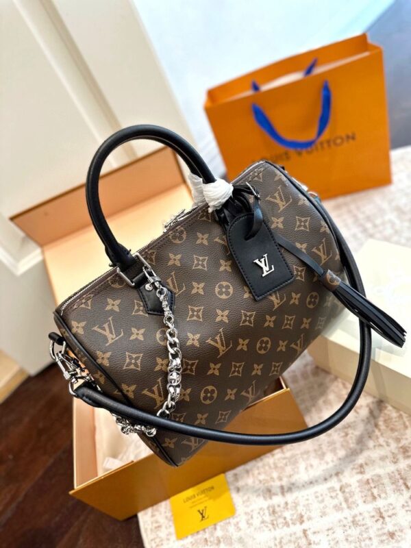Modern Style Trendy Bag L5205