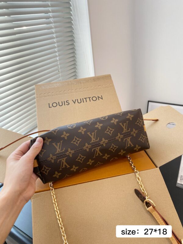 Modern Style Trendy Bag L5108