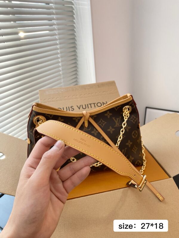 Modern Style Trendy Bag L5108