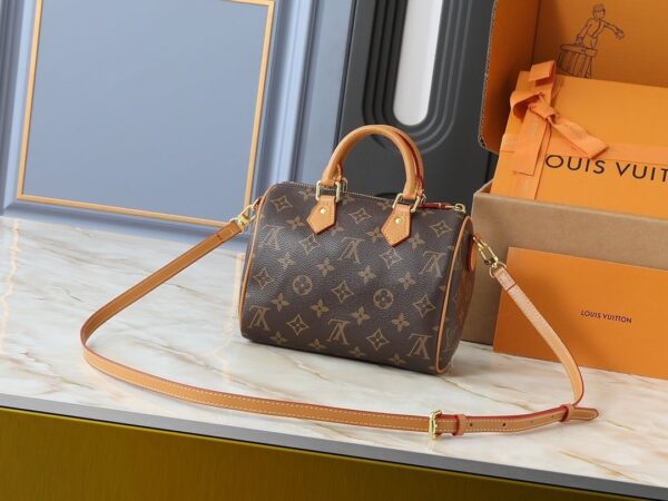 Iconic LV Handbag M81086
