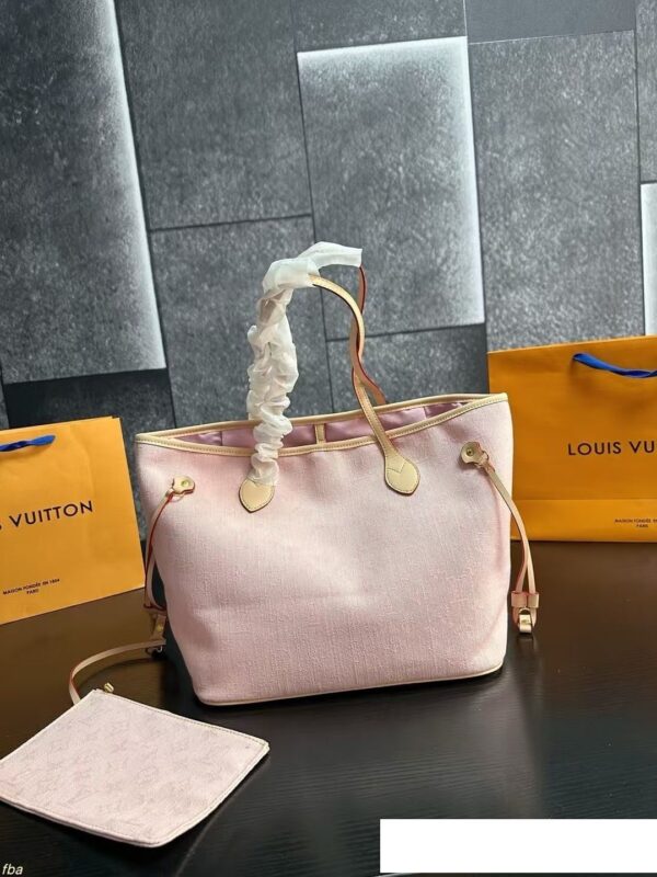 Modern Style Trendy LV Handbag L2117