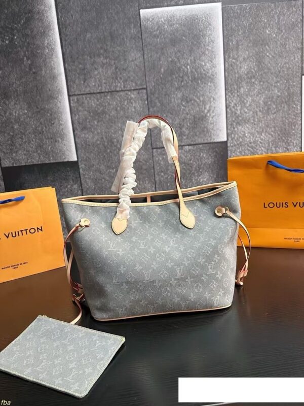 Modern Style Trendy LV Handbag L2117