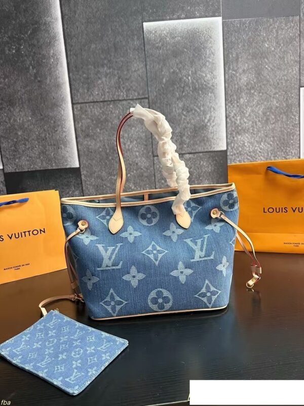 Modern Style Trendy LV Handbag L2117