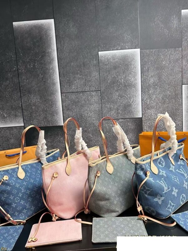 Modern Style Trendy LV Handbag L2117