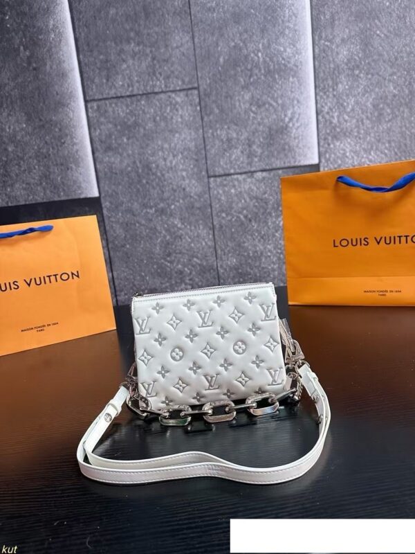 Modern Style Trendy LV Handbag L2116-1