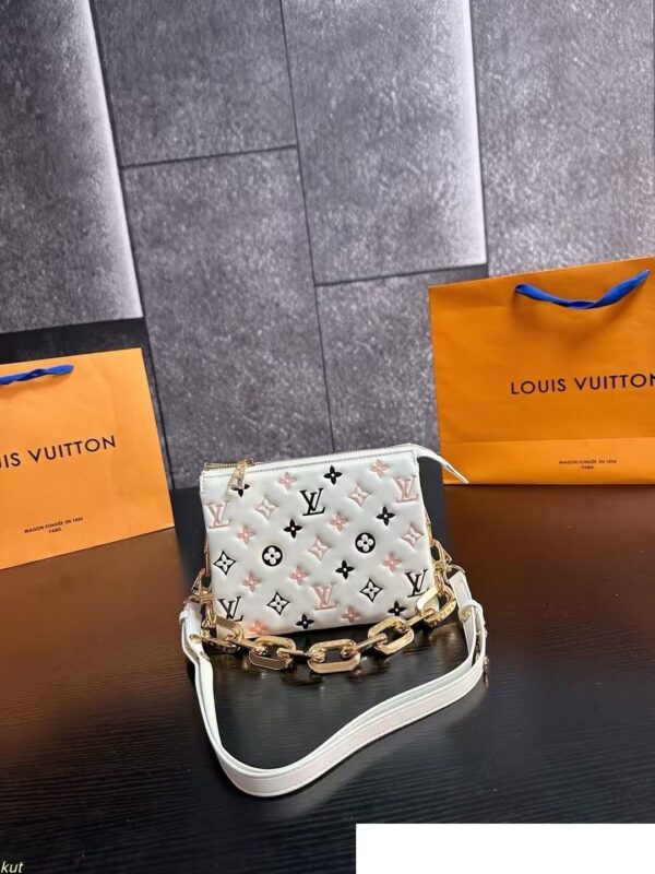 Modern Style Trendy LV Handbag L2116-1