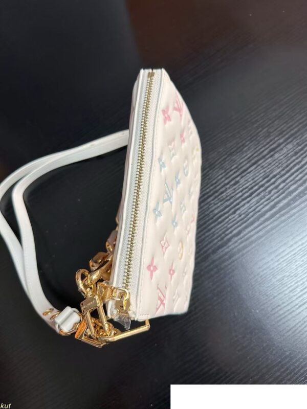 Modern Style Trendy LV Handbag L2116-1