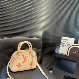Modern Style Trendy LV Handbag L2109