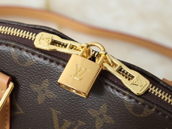 Iconic LV Handbag M53151