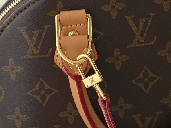 Iconic LV Handbag M53151