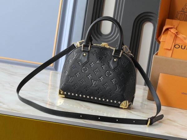 Iconic LV Handbag M53151