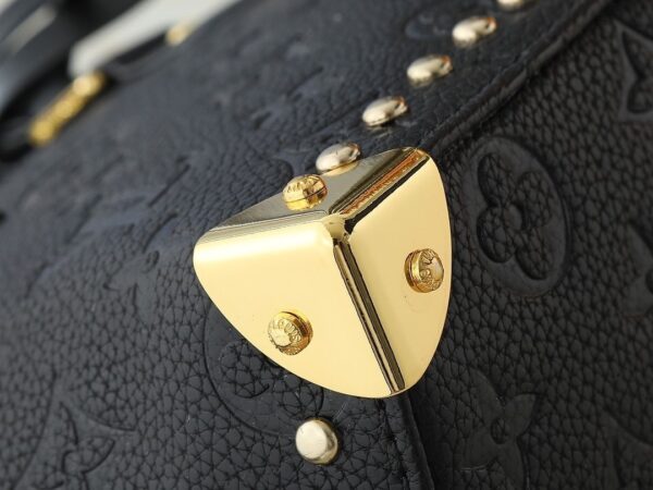 Iconic LV Handbag M53151