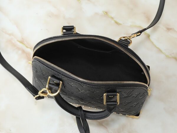 Iconic LV Handbag M53151