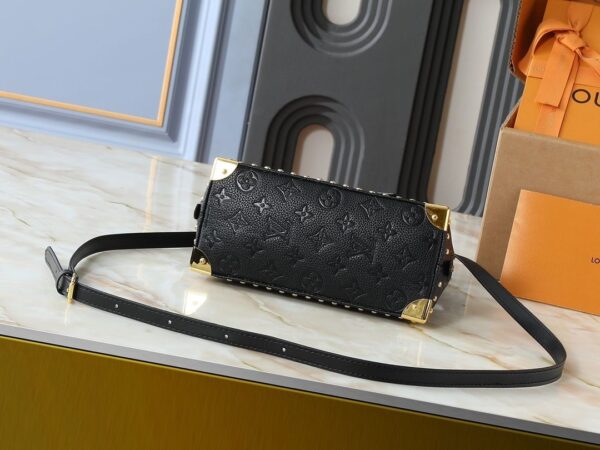 Iconic LV Handbag M53151
