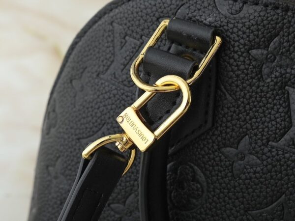 Iconic LV Handbag M53151
