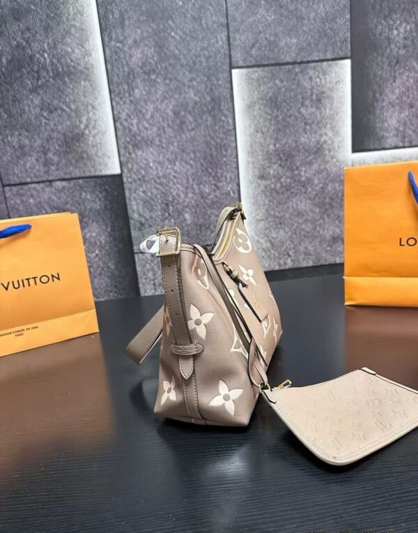 Modern Style Trendy LV Handbag L2106 Modern Style Trendy LV Handbag L2106