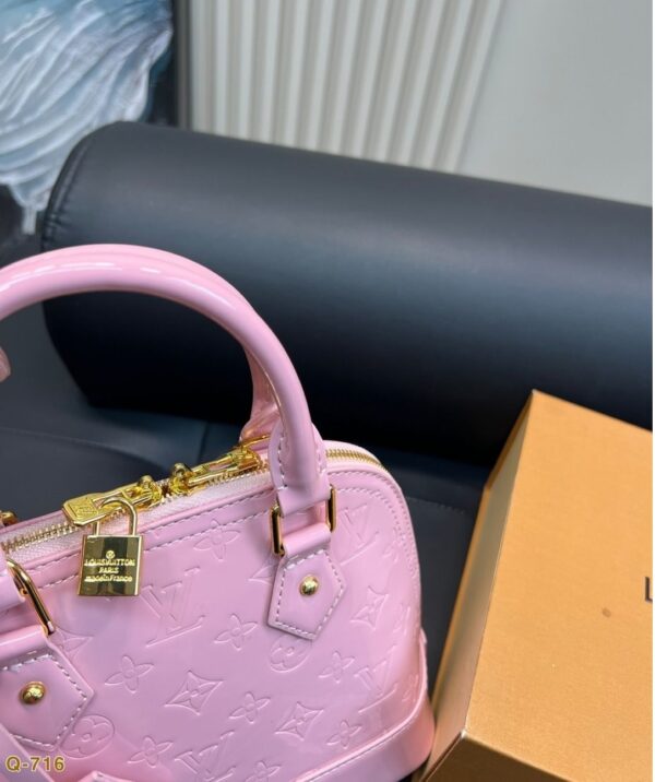 Modern Style Trendy LV Handbag L2099.1