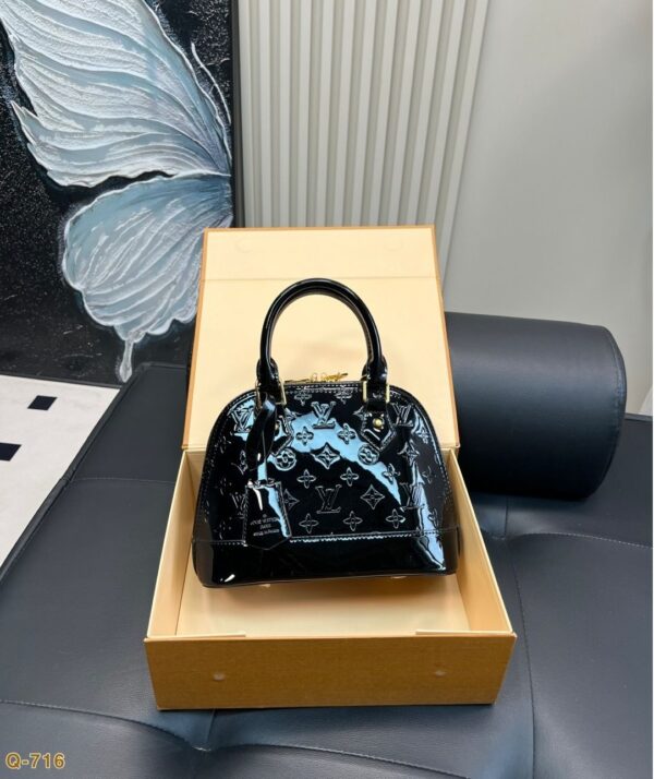 Modern Style Trendy LV Handbag L2099.1