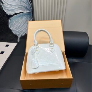Modern Style Trendy LV Handbag L2099.1