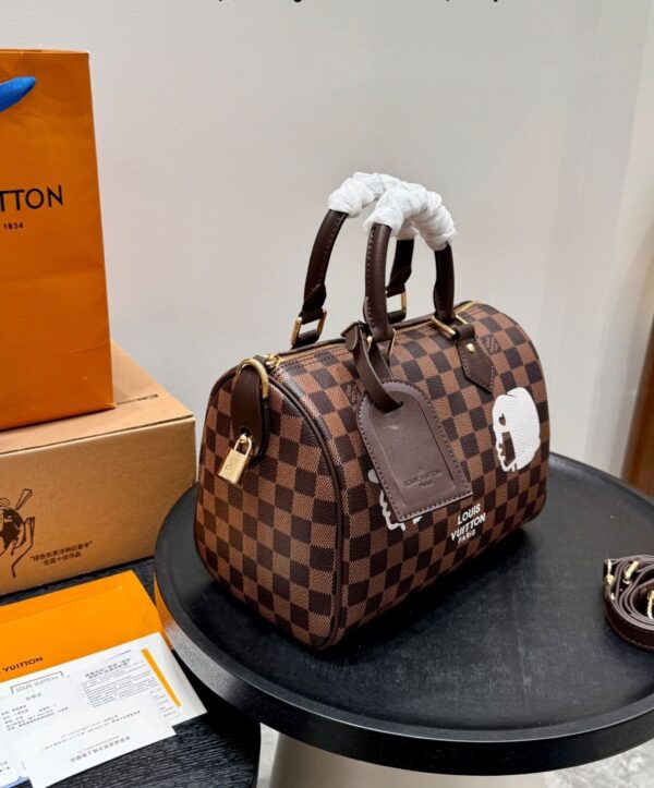 Modern Style Trendy LV Handbag L2097 Modern Style Trendy LV Handbag L2097