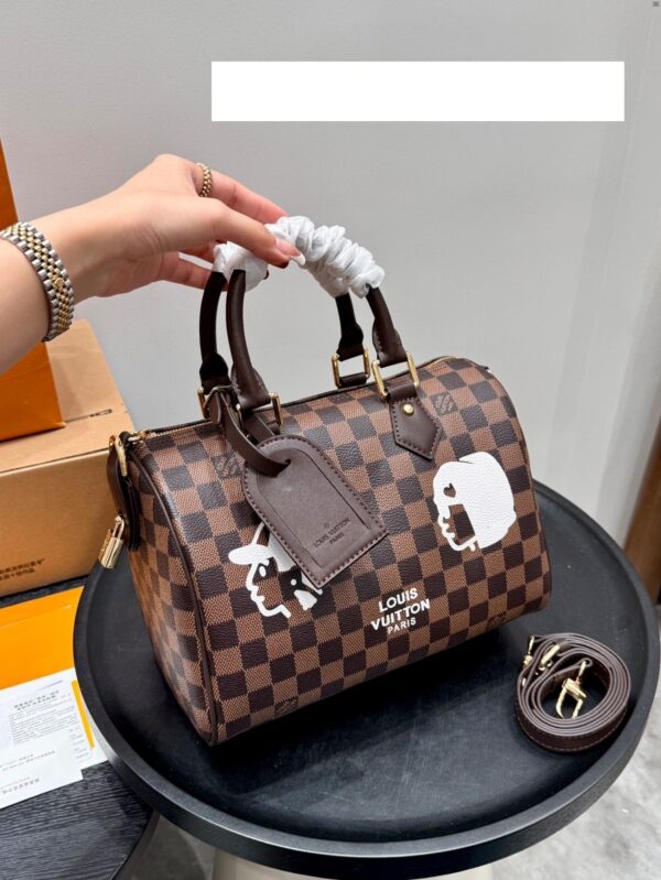 Modern Style Trendy LV Handbag L2097 Modern Style Trendy LV Handbag L2097